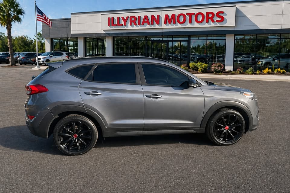 2017 Hyundai Tucson - $11,800