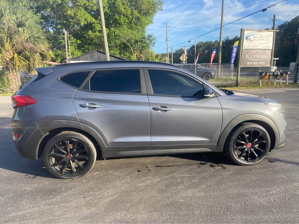 2017 Hyundai Tucson - $11,800