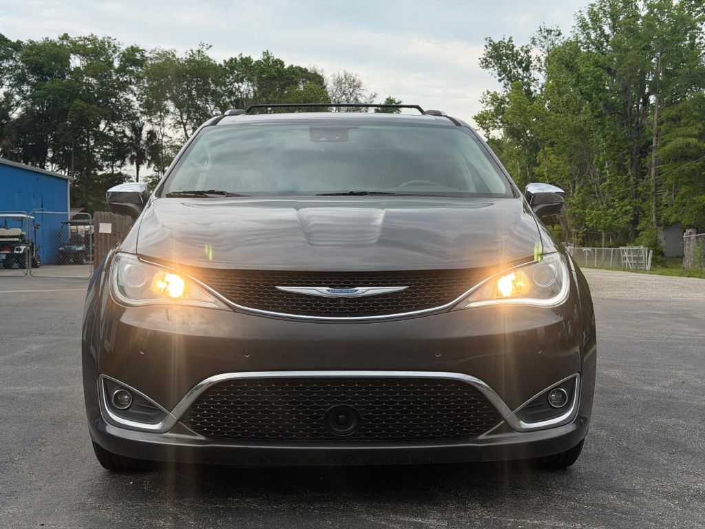 2018 Chrysler Pacifica - $12,500