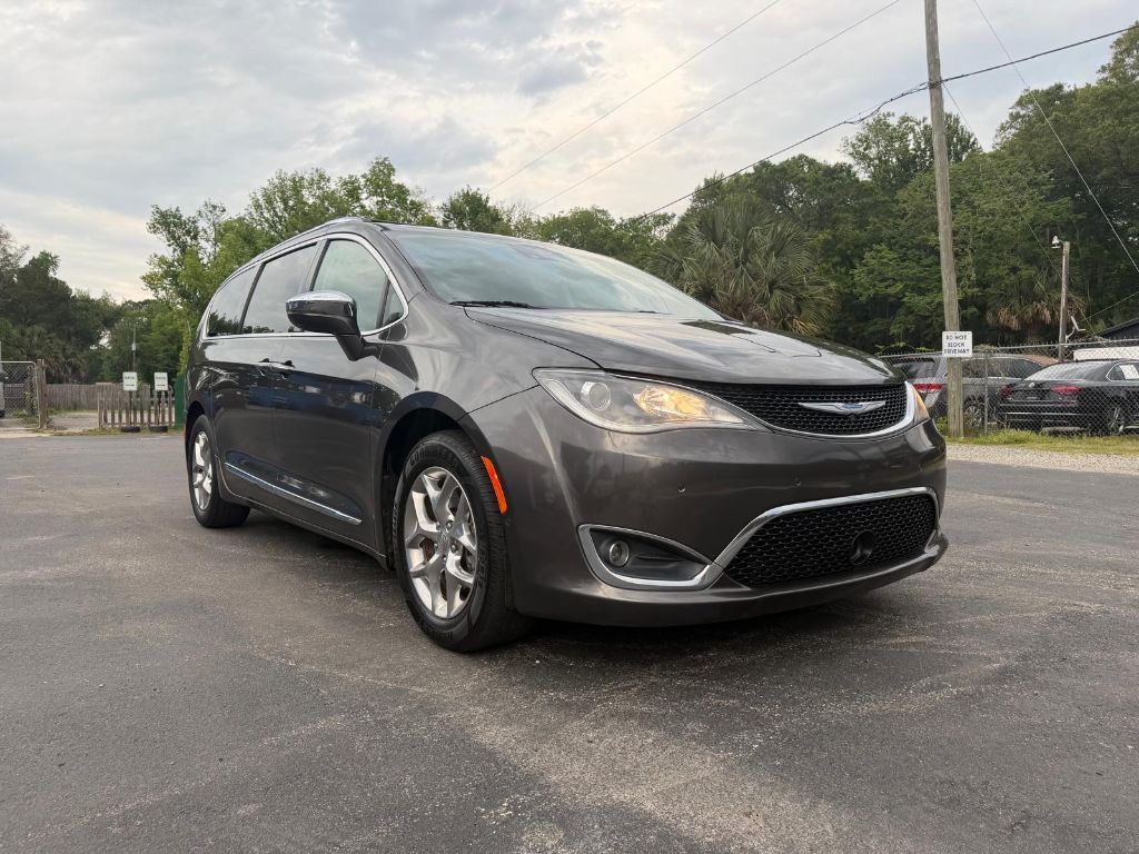 2018 Chrysler Pacifica - $12,500