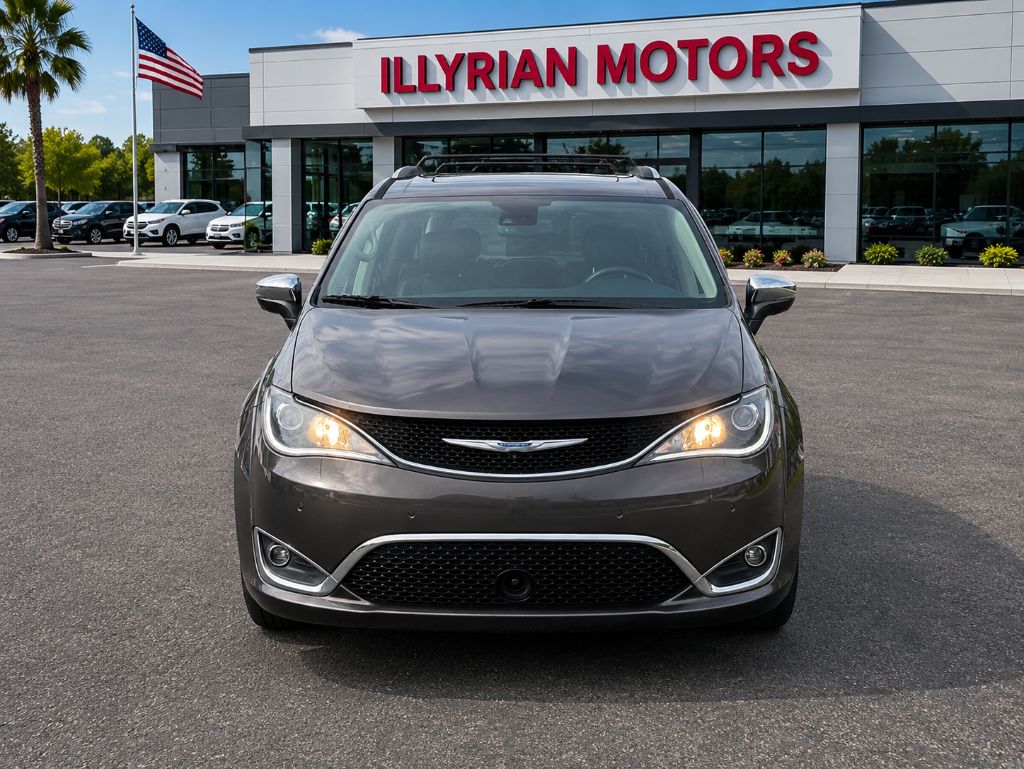 2018 Chrysler Pacifica - $12,500
