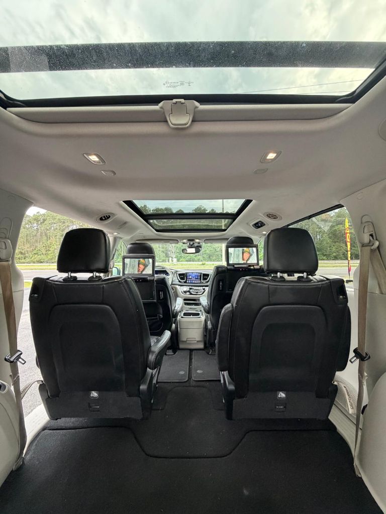 2018 Chrysler Pacifica - $12,500