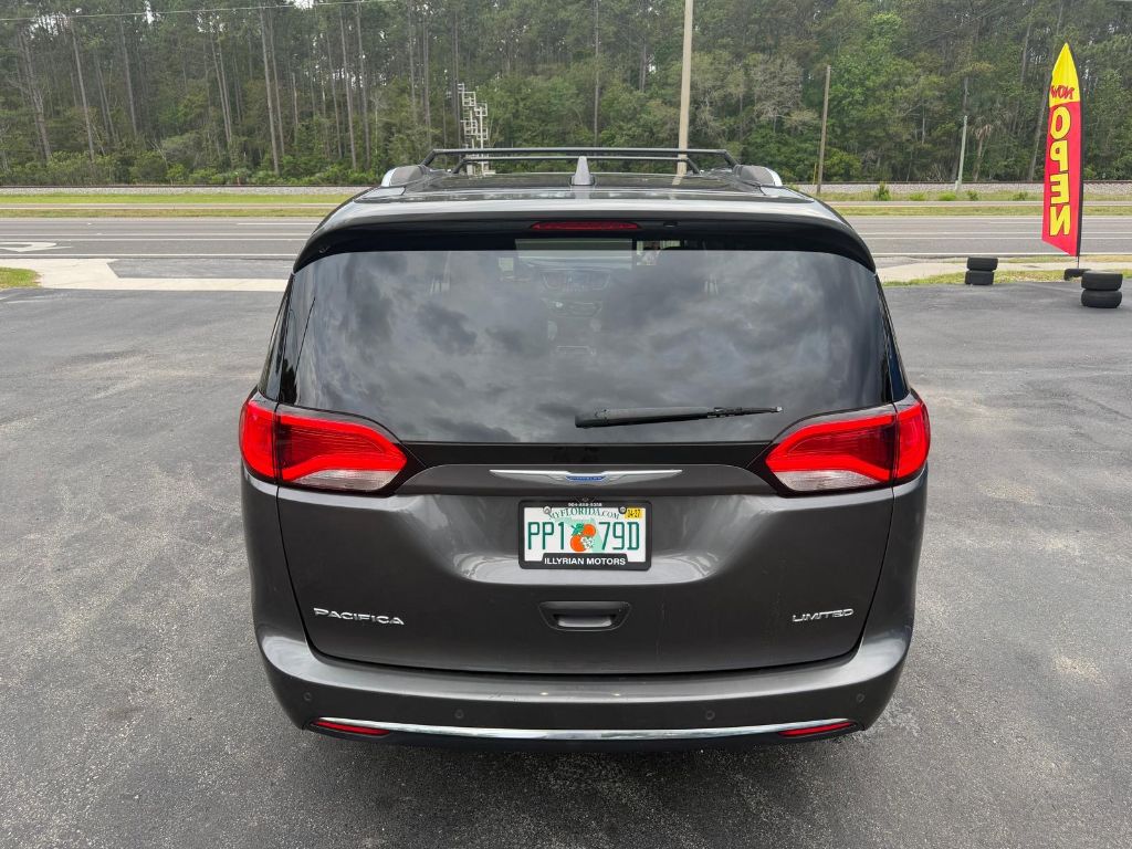 2018 Chrysler Pacifica - $12,500