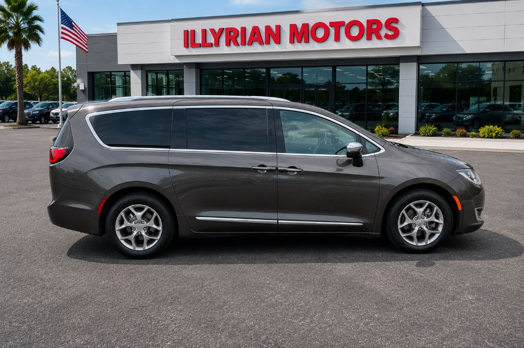 2018 Chrysler Pacifica - $12,500