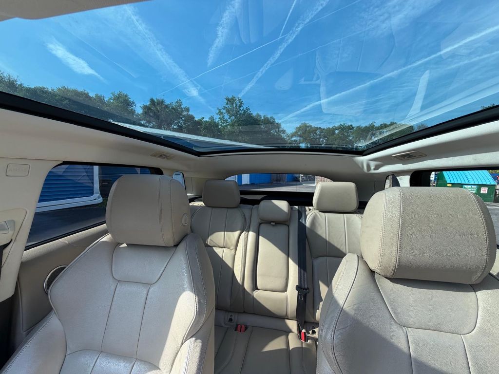 2016 Land Rover Range Rover Evoque - $11,500