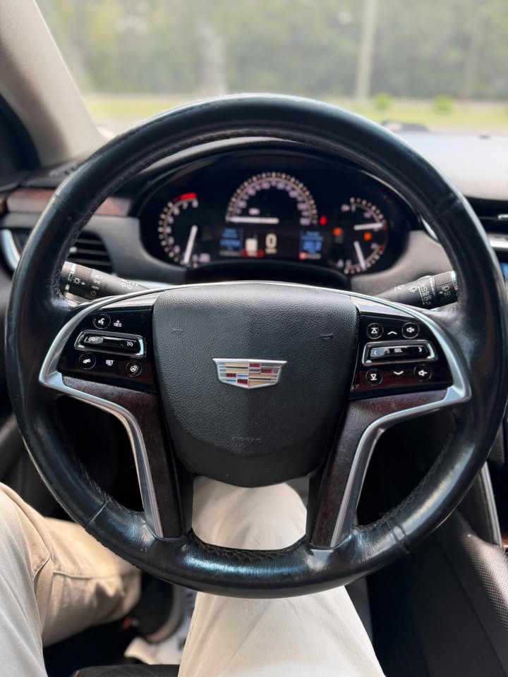 2018 Cadillac XTS - $9,800