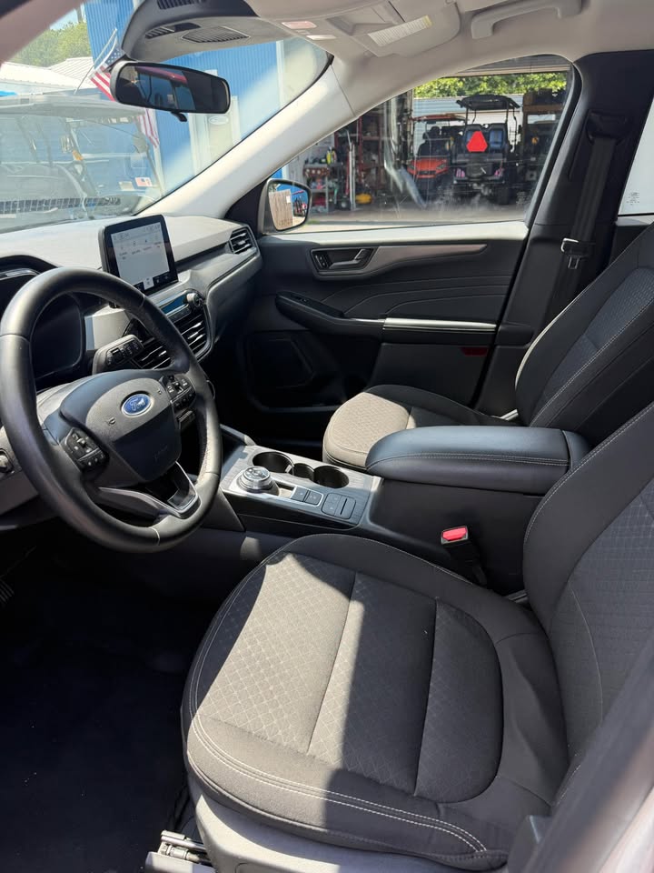 2024 Ford Escape - $19,500