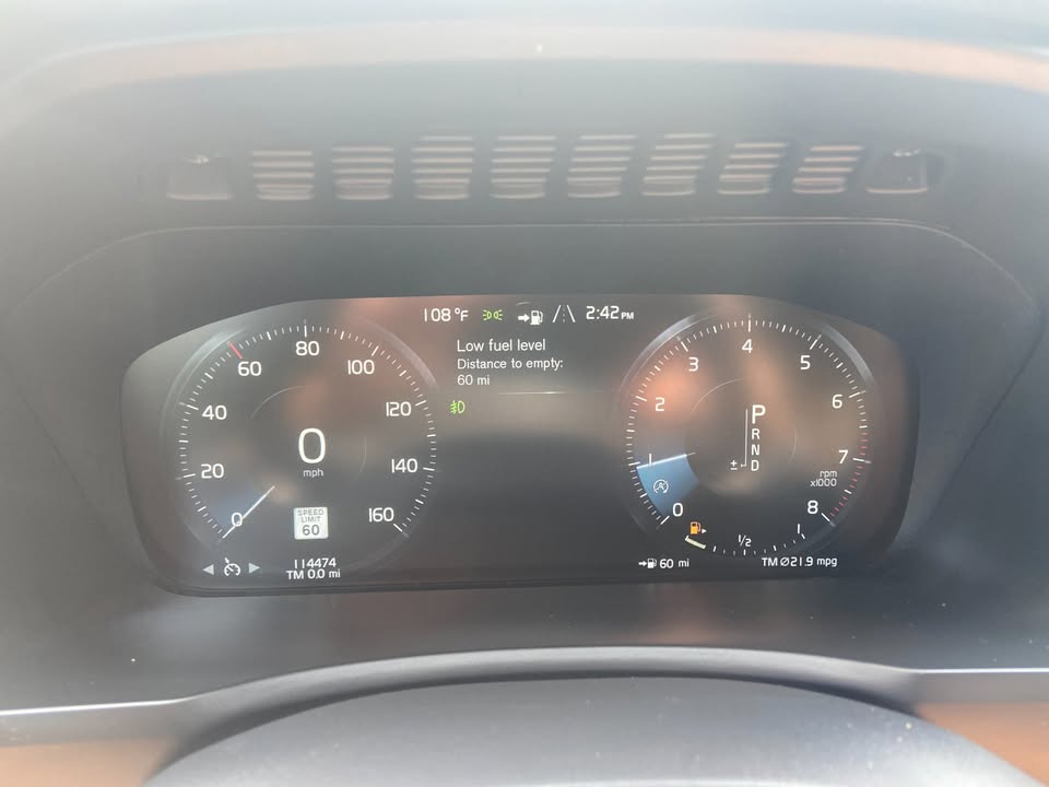 2017 Volvo XC90 - $14,000