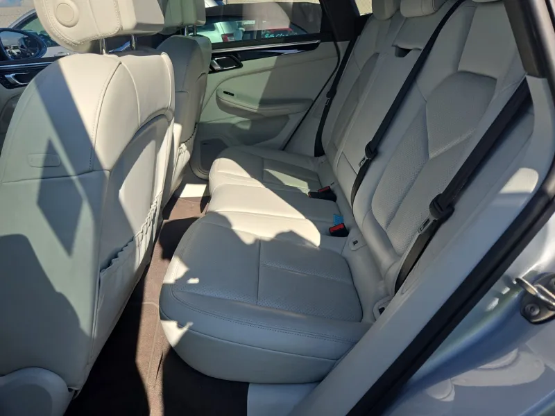 2015 Porsche Macan