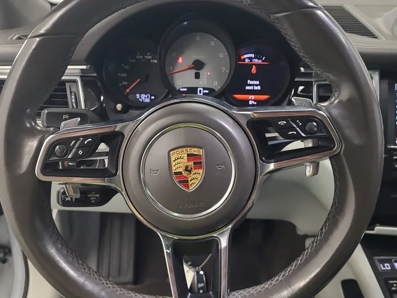 2015 Porsche Macan