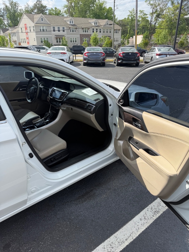 2017 Honda Accord - $21,690