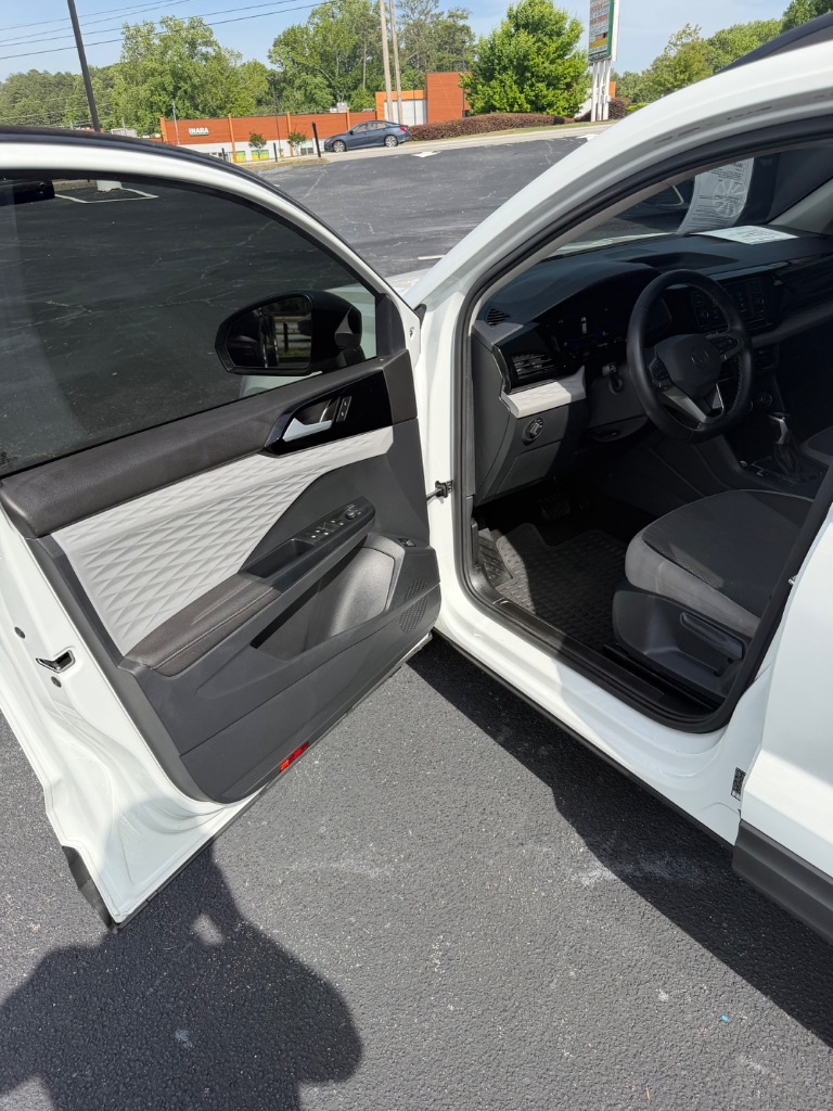 2024 Volkswagen Taos - $17,822