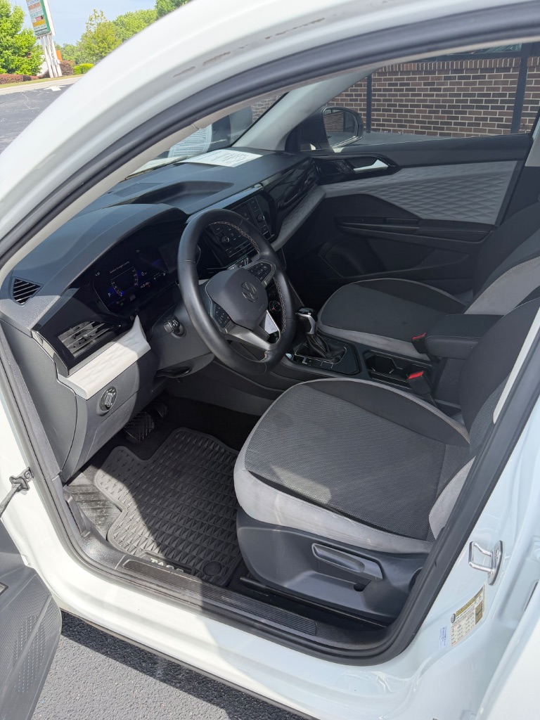 2024 Volkswagen Taos - $17,822