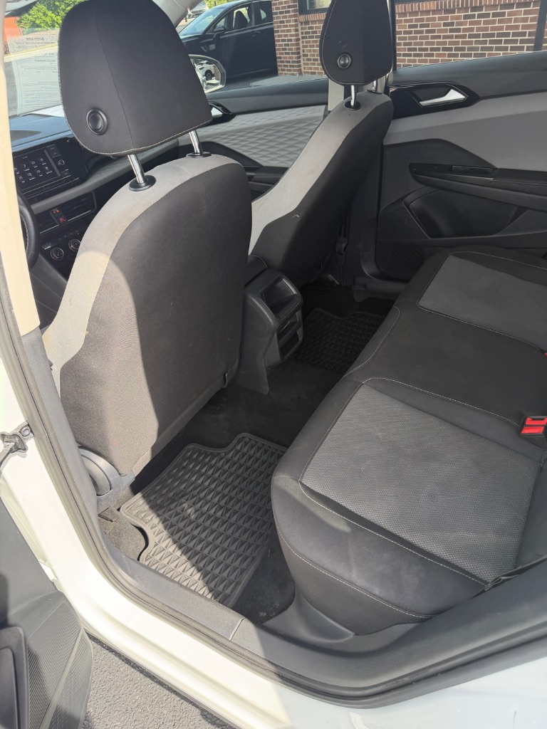 2024 Volkswagen Taos - $17,822