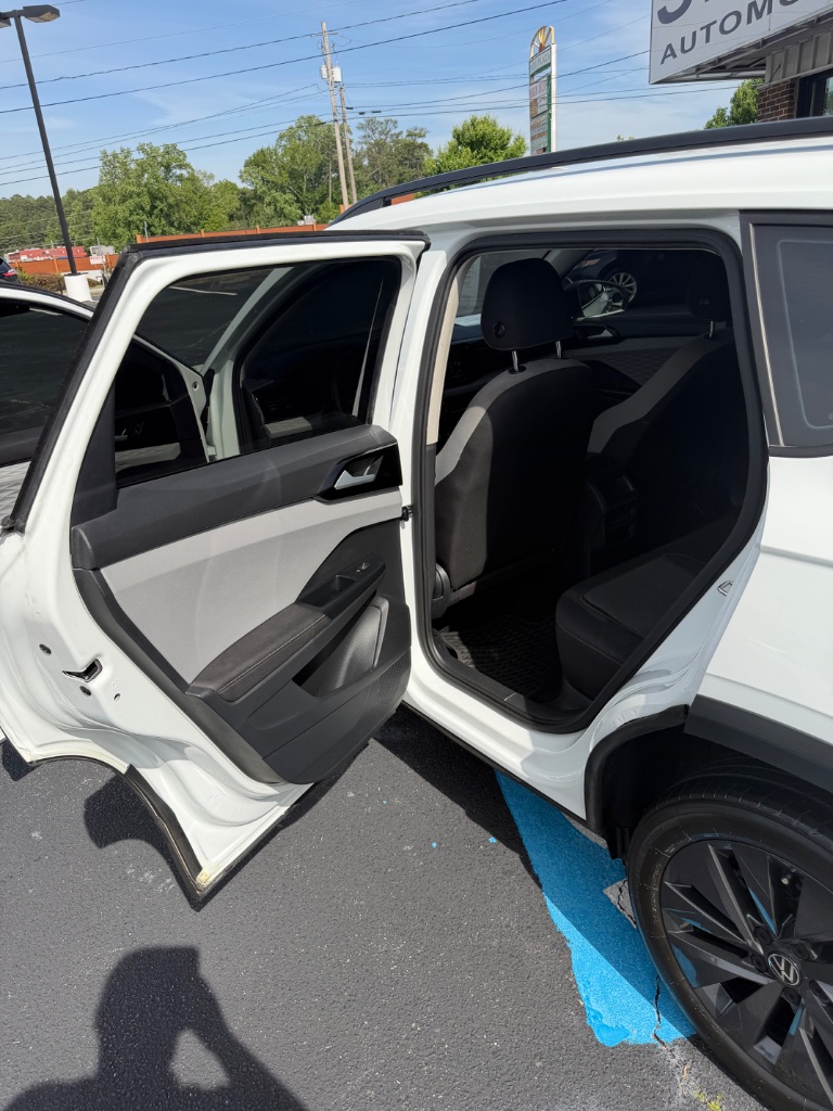 2024 Volkswagen Taos - $17,822