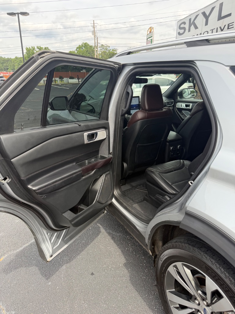 2020 Ford Explorer - $23,455