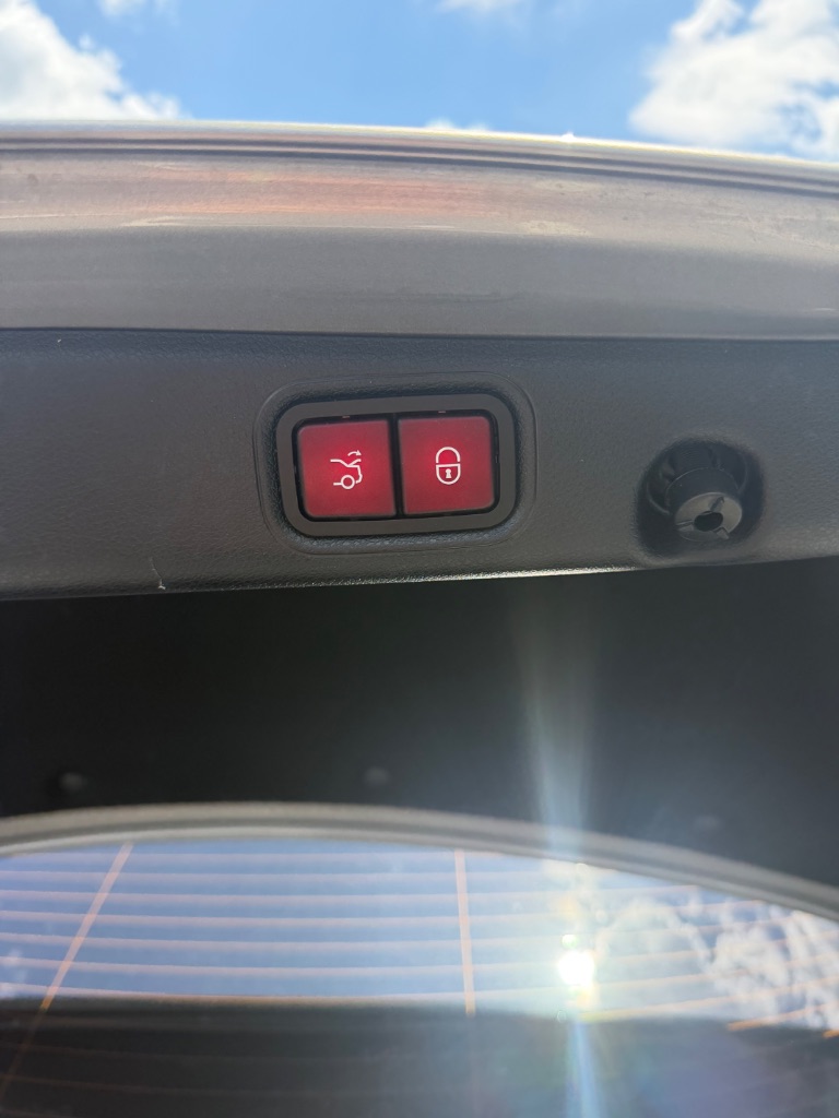 2021 Mercedes-Benz E-Class - $31,655