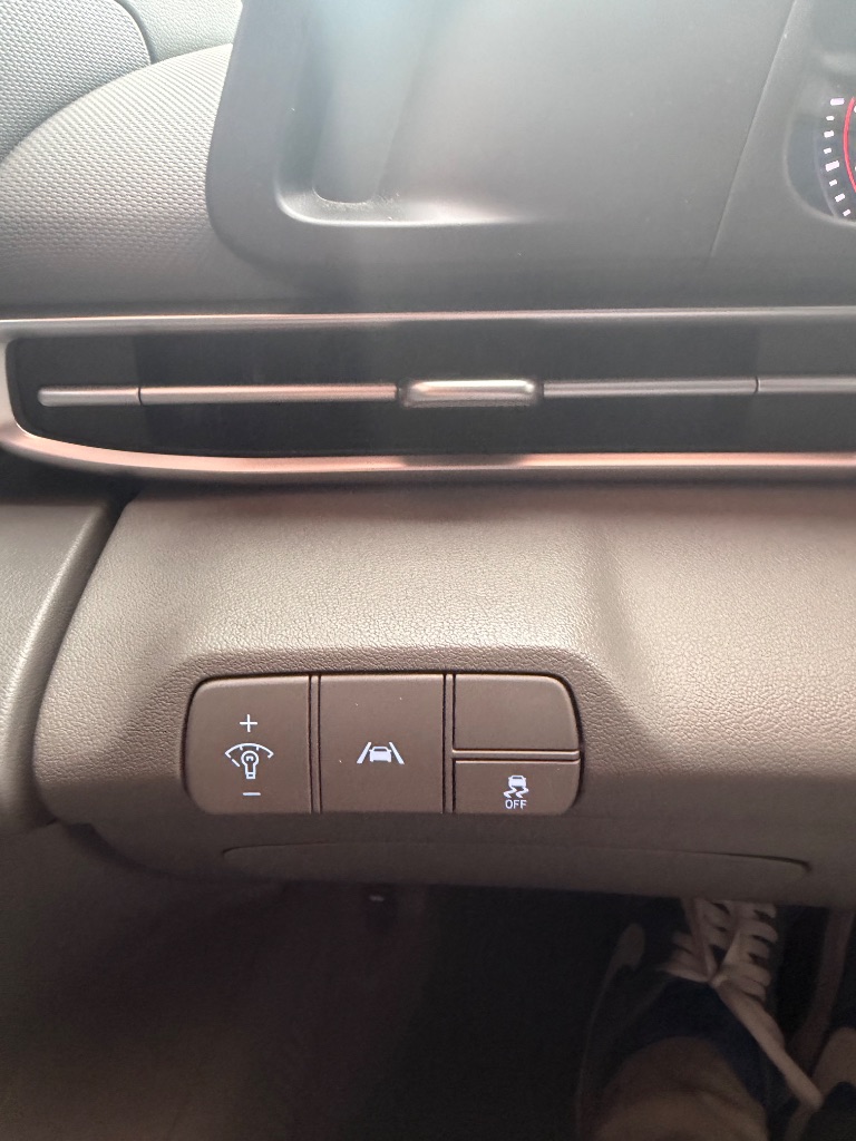 2023 Hyundai Elantra - $18,880