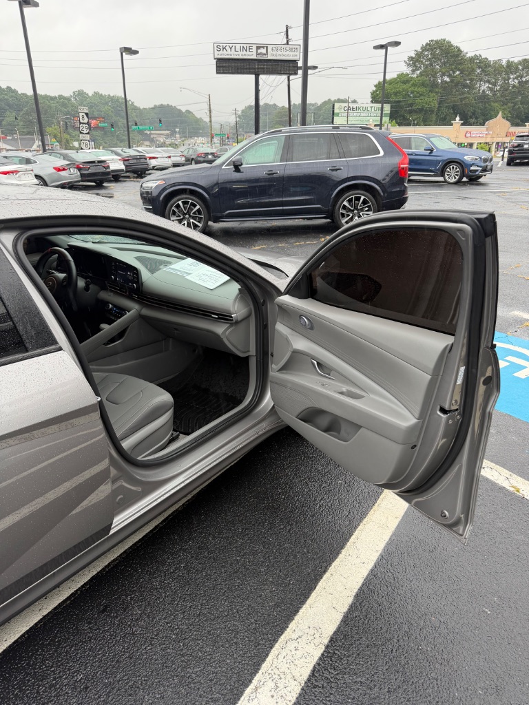 2023 Hyundai Elantra - $18,880
