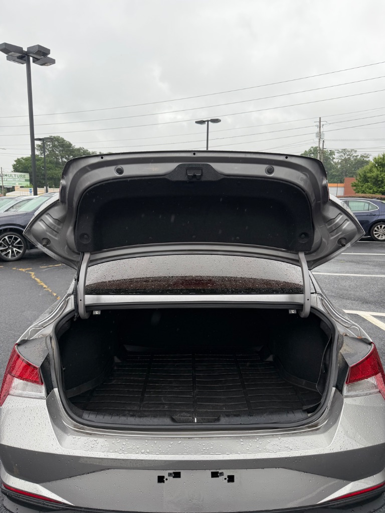 2023 Hyundai Elantra - $18,880
