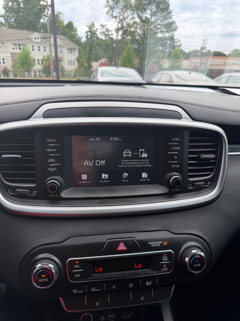 2019 Kia Sorento - $13,944