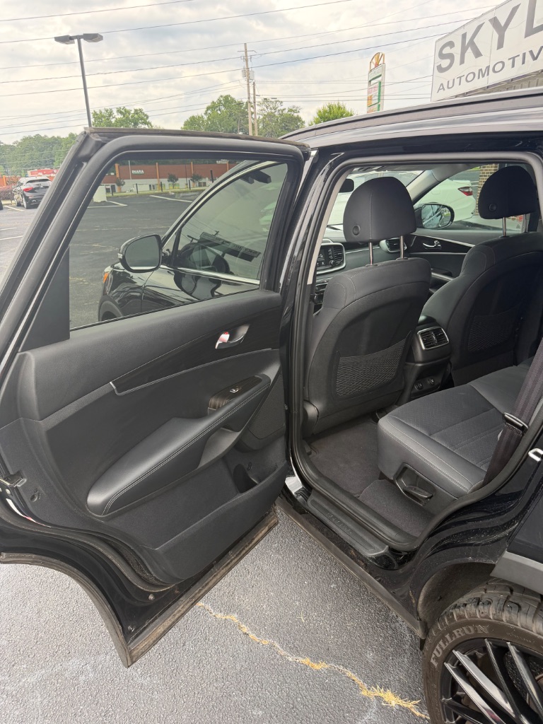 2019 Kia Sorento - $13,944
