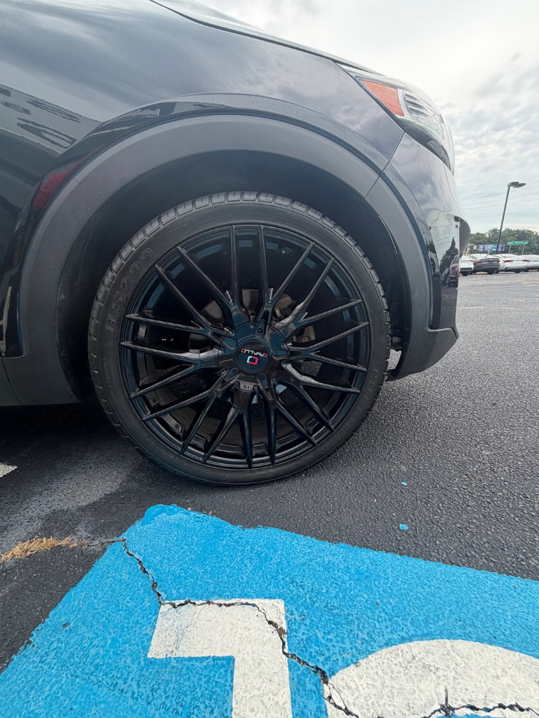2019 Kia Sorento - $13,944