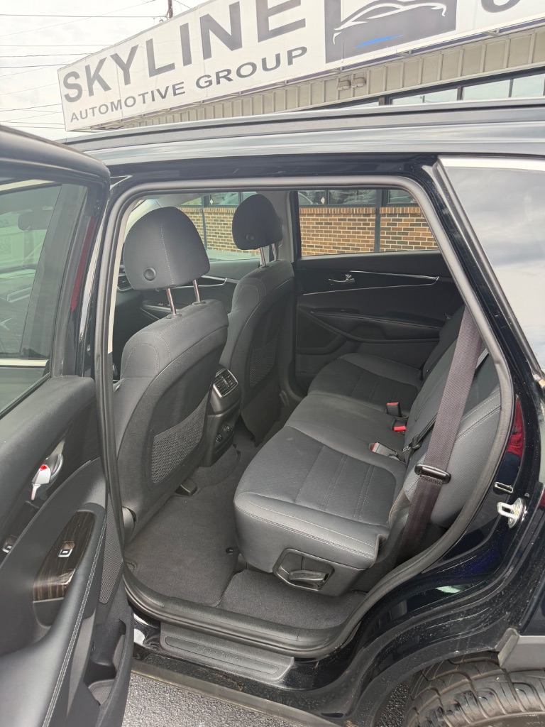2019 Kia Sorento - $13,944