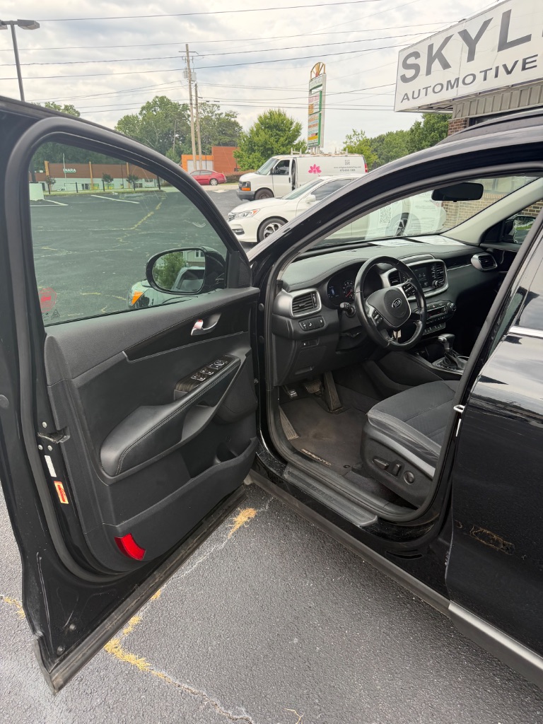 2019 Kia Sorento - $13,944