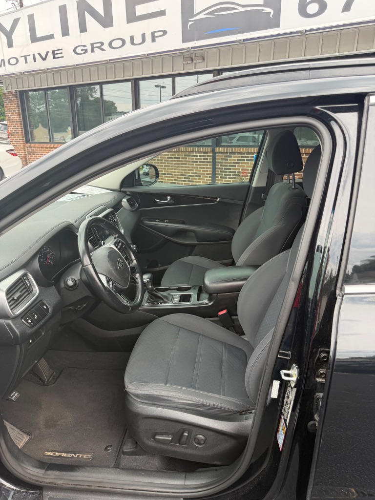 2019 Kia Sorento - $13,944