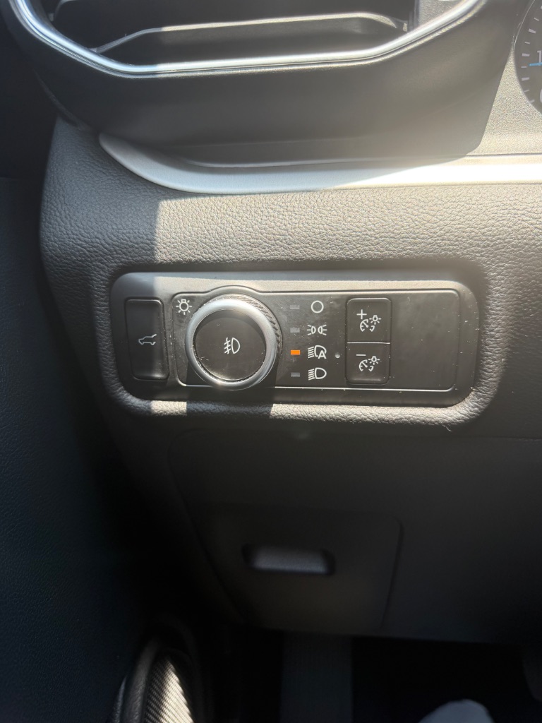 2021 Ford Explorer - $24,333