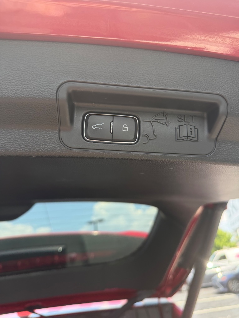2021 Ford Explorer - $24,333