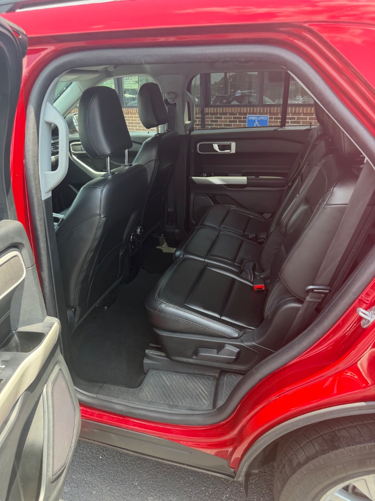 2021 Ford Explorer - $24,333