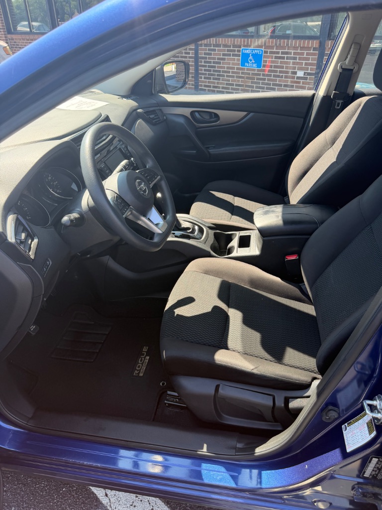 2020 Nissan Rogue - $12,700