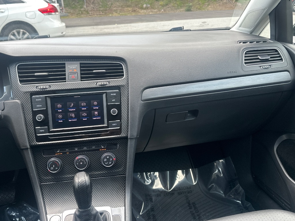 2021 Volkswagen Golf - $13,800