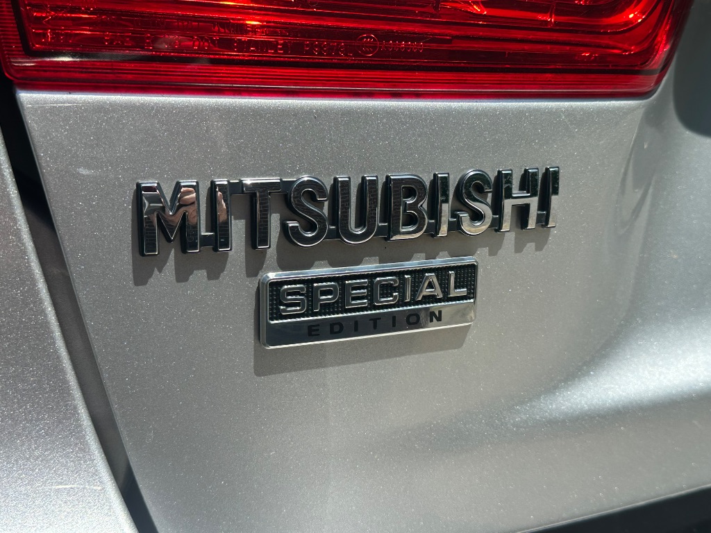 2019 Mitsubishi Outlander - $9,600