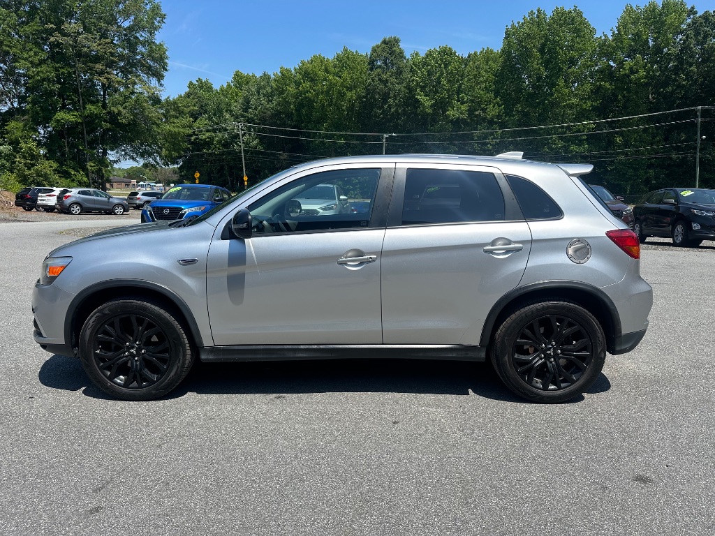 2019 Mitsubishi Outlander - $9,600