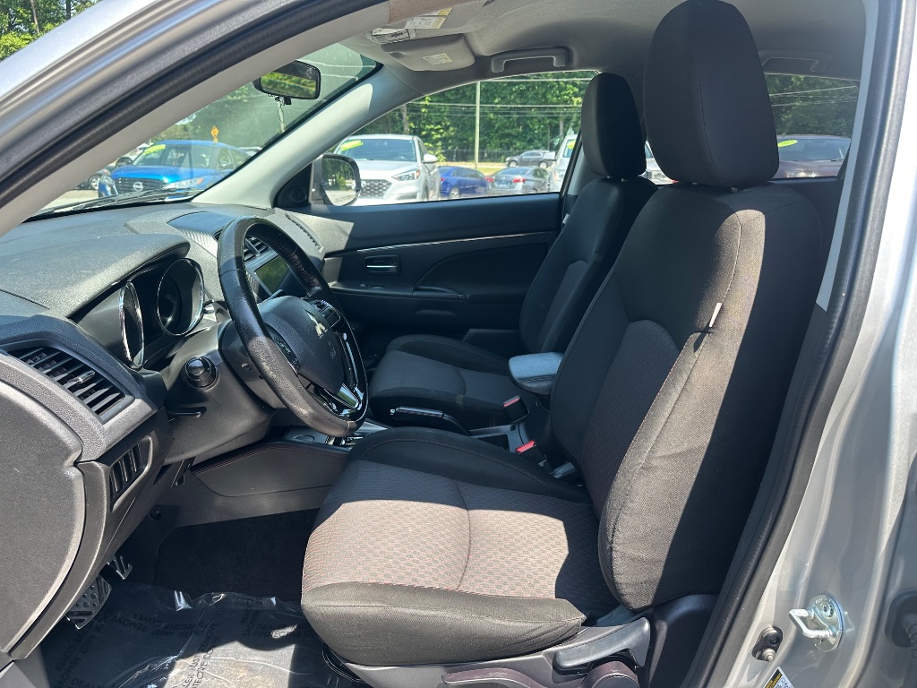 2019 Mitsubishi Outlander - $9,600