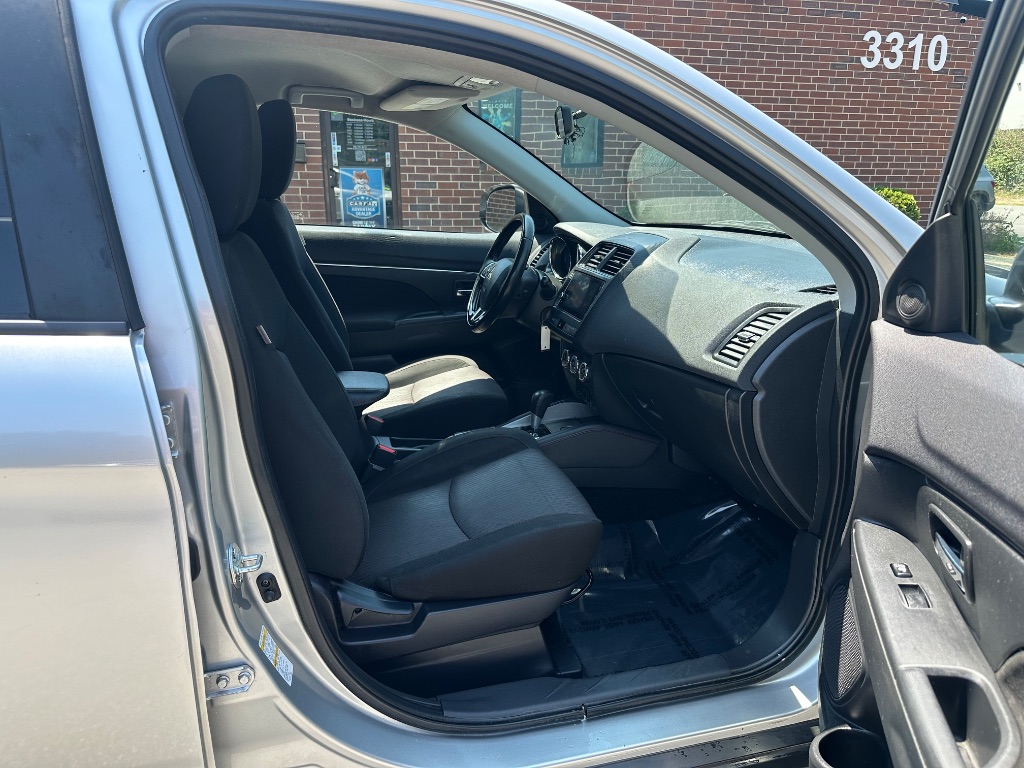 2019 Mitsubishi Outlander - $9,600