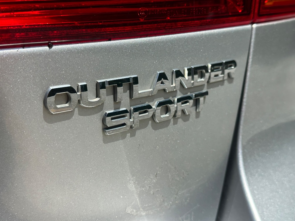 2019 Mitsubishi Outlander - $9,600