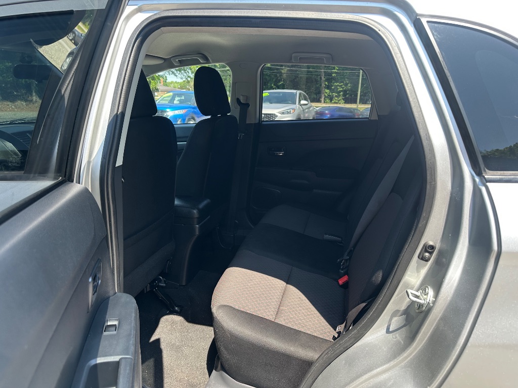 2019 Mitsubishi Outlander - $9,600