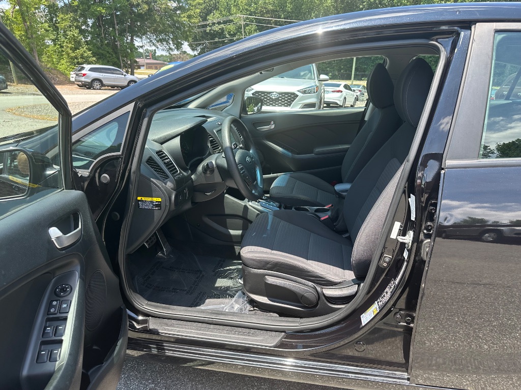 2018 Kia Forte - $9,600