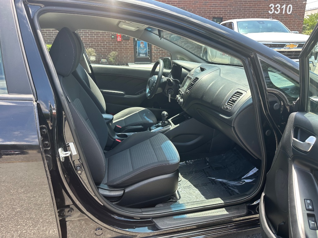 2018 Kia Forte - $9,600