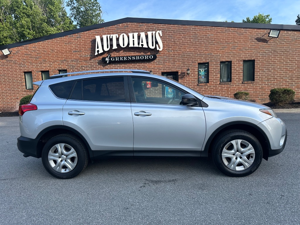 2014 Toyota RAV4 - $11,300