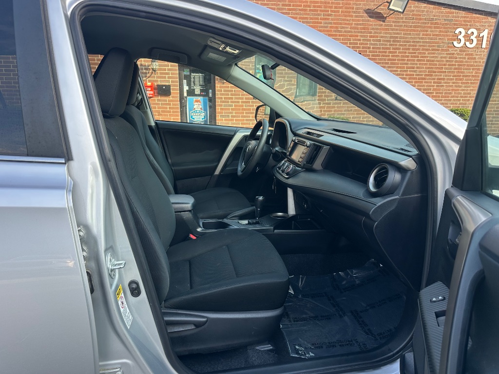 2014 Toyota RAV4 - $11,300