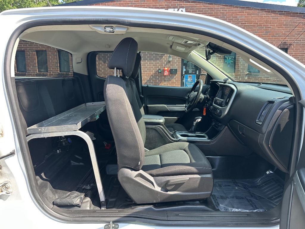 2022 Chevrolet Colorado - $15,499