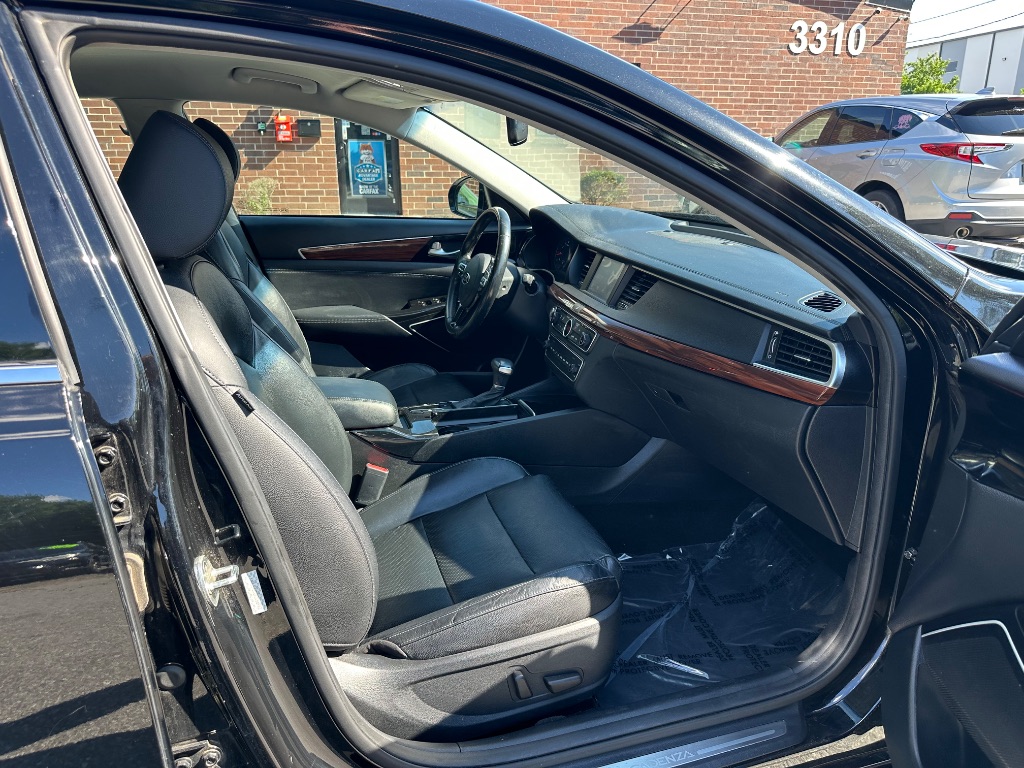 2019 Kia Cadenza - $14,299