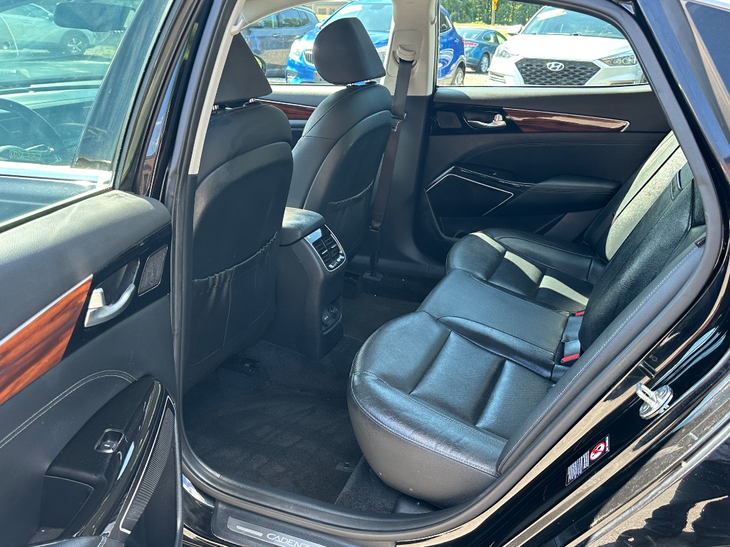 2019 Kia Cadenza - $14,299