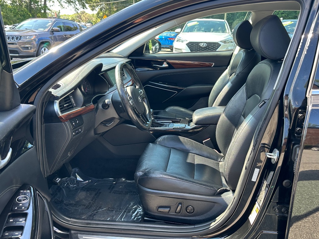 2019 Kia Cadenza - $14,299