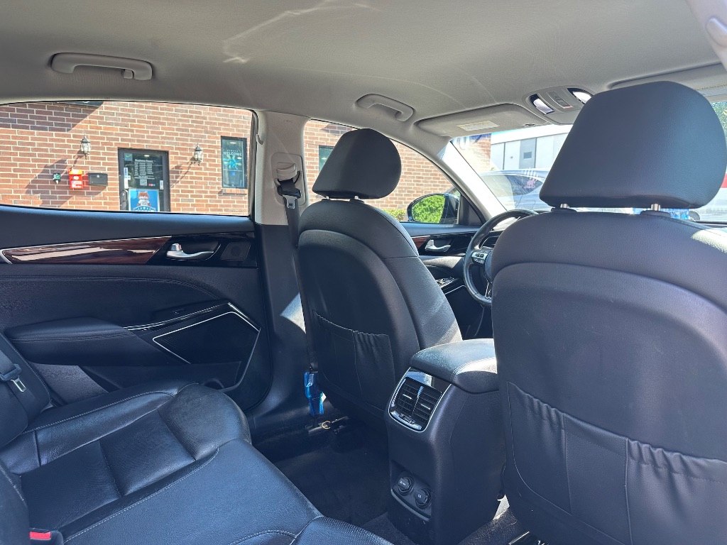 2019 Kia Cadenza - $14,299